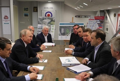 Путин встретился с главой Федерации керлинга